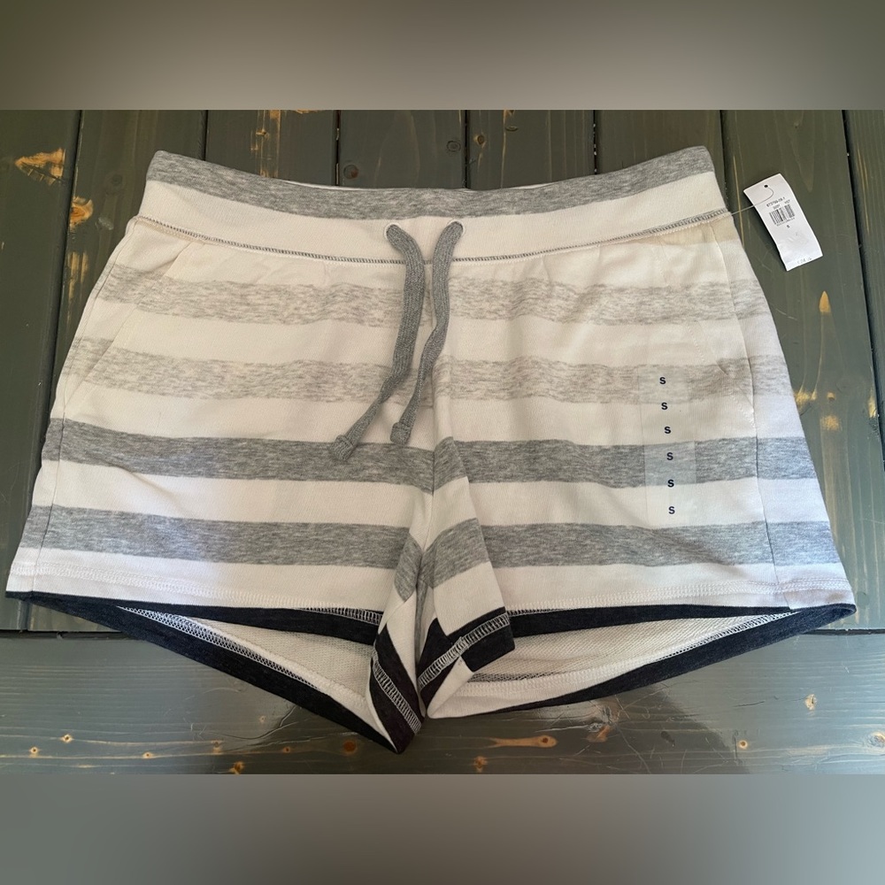 Brand New Old Navy Comfy Shorts Size SM